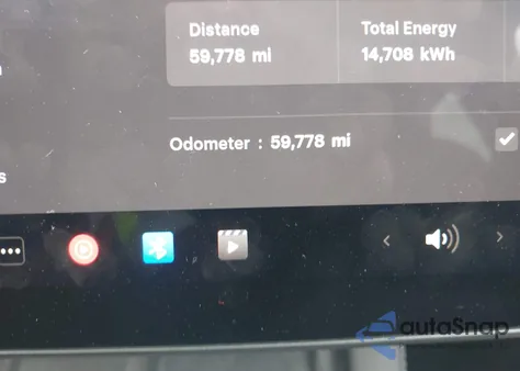 2023 Tesla Model Y Awd/Long Range Dual Motor All-Wheel Drive z USA, uszkodzony, nr VIN 7SAYGDEE1PA117401